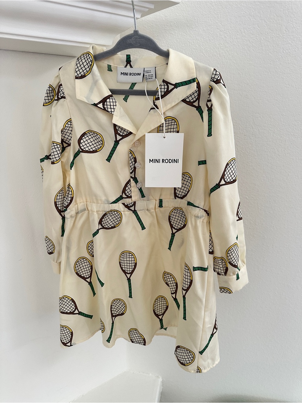 MINI RODINI 🎾 NWT Cream Dress with Tennis Racket Print size 3-5Y